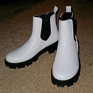 True Craft all White Boots